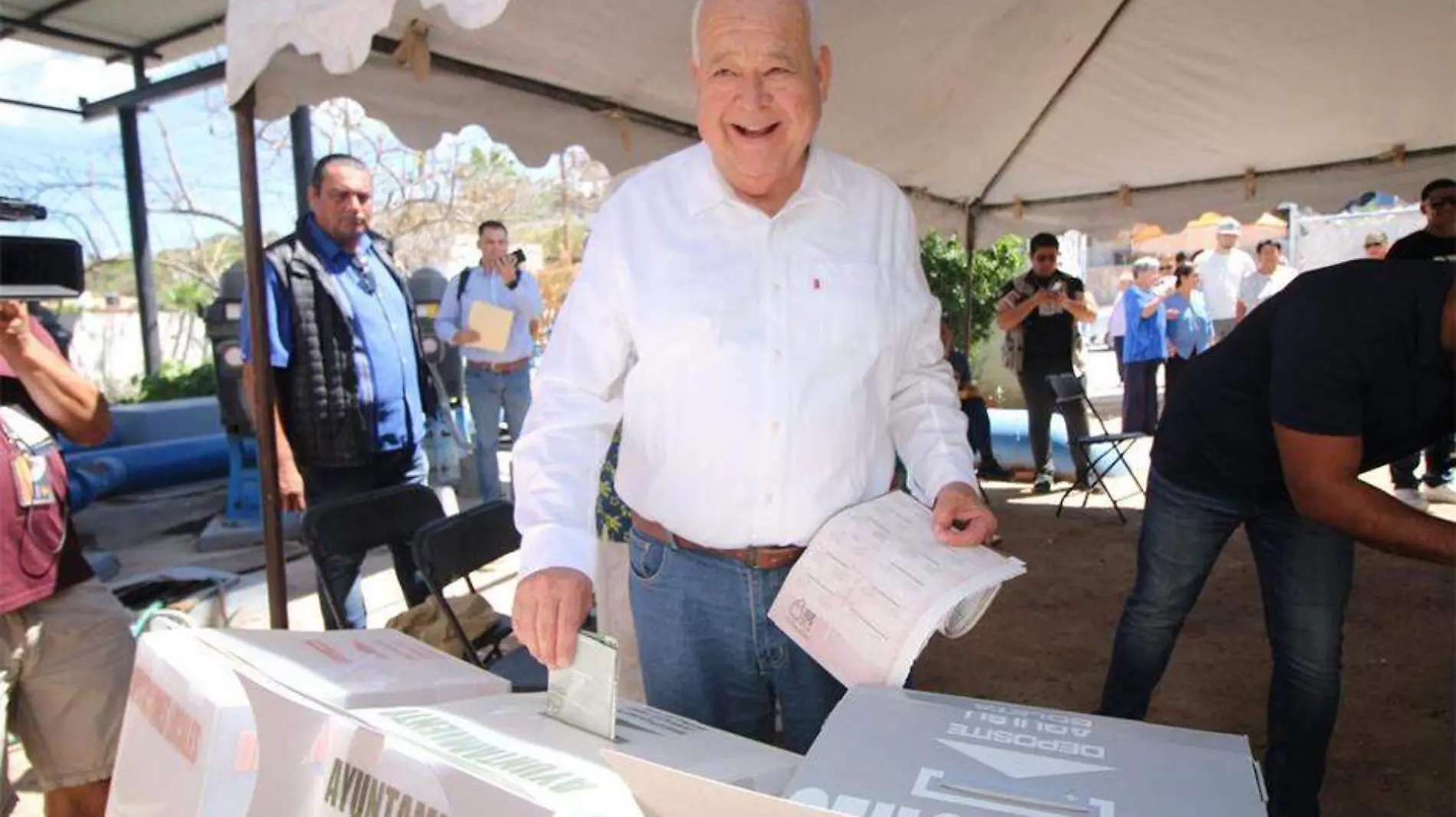 Voto gobernador Vctor castro